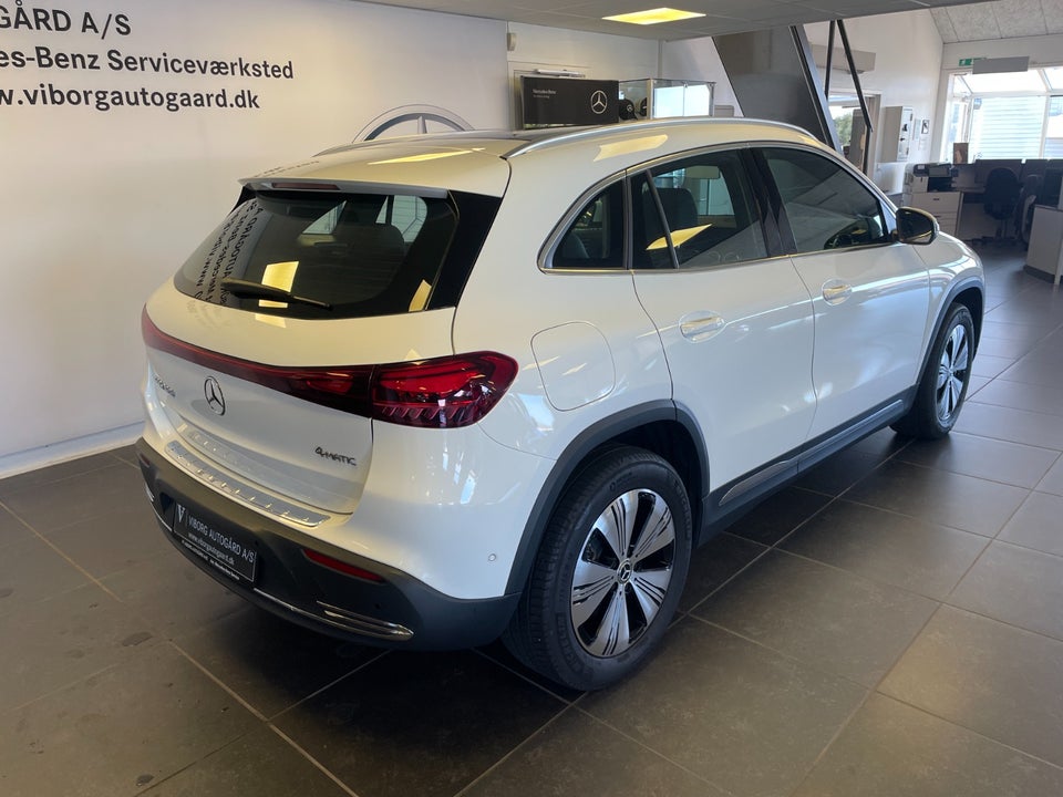 Mercedes EQA300 Progressive 4Matic 5d
