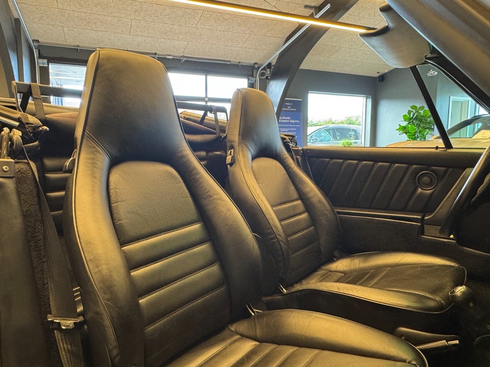 Porsche 911 3,2 Carrera Cabriolet 2d