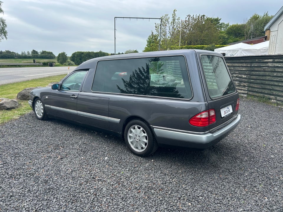 Mercedes E420 4,2 Avantgarde stc. 5d