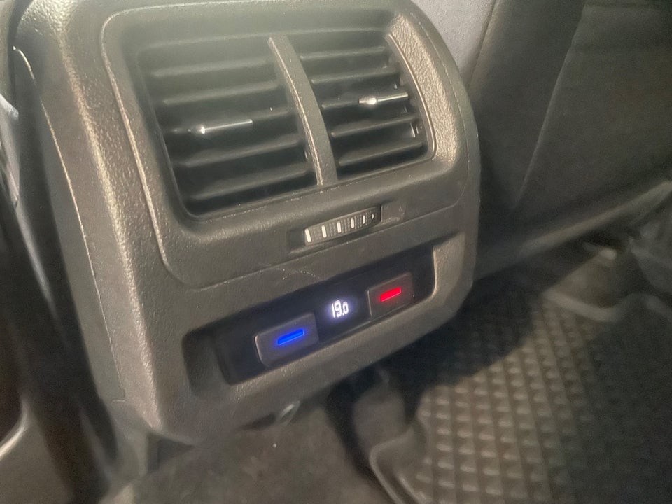 VW Touran 1,6 TDi 115 Comfortline DSG 7prs 5d
