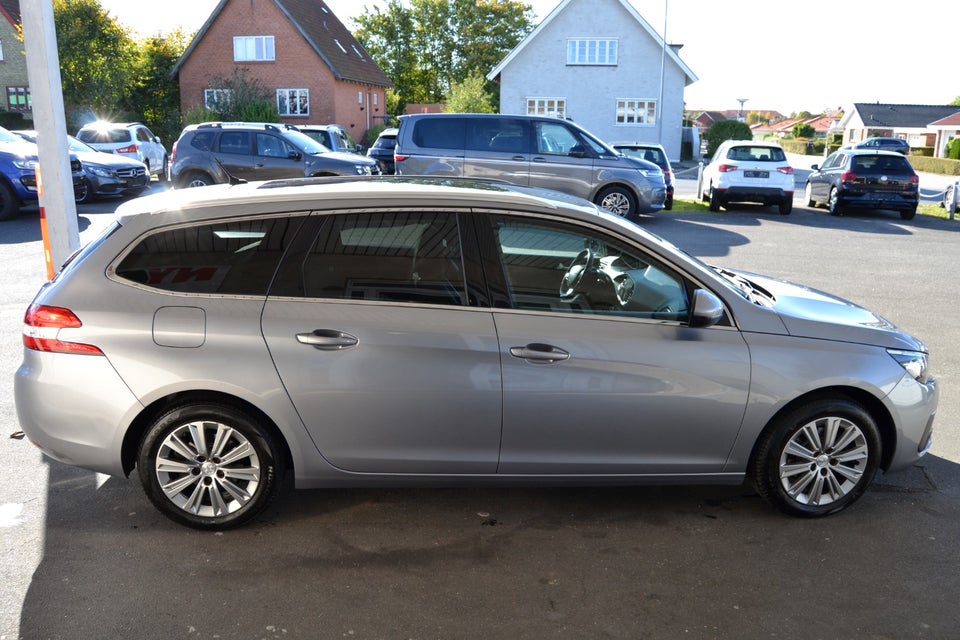 Peugeot 308 1,6 BlueHDi 120 Allure Sky SW 5d