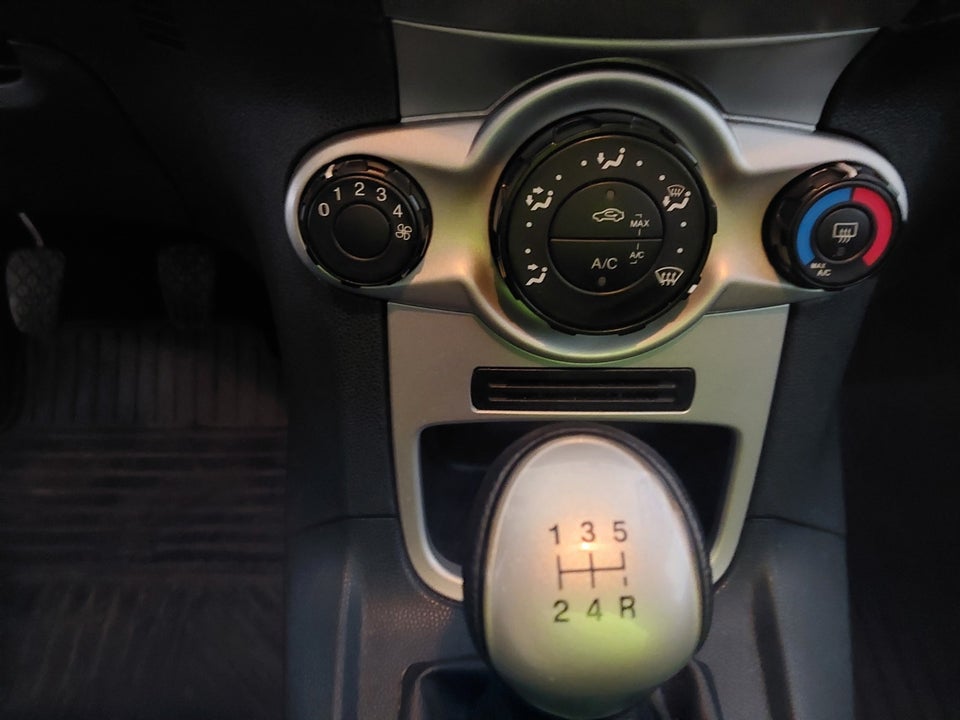 Ford Fiesta 1,25 60 Ambiente 5d