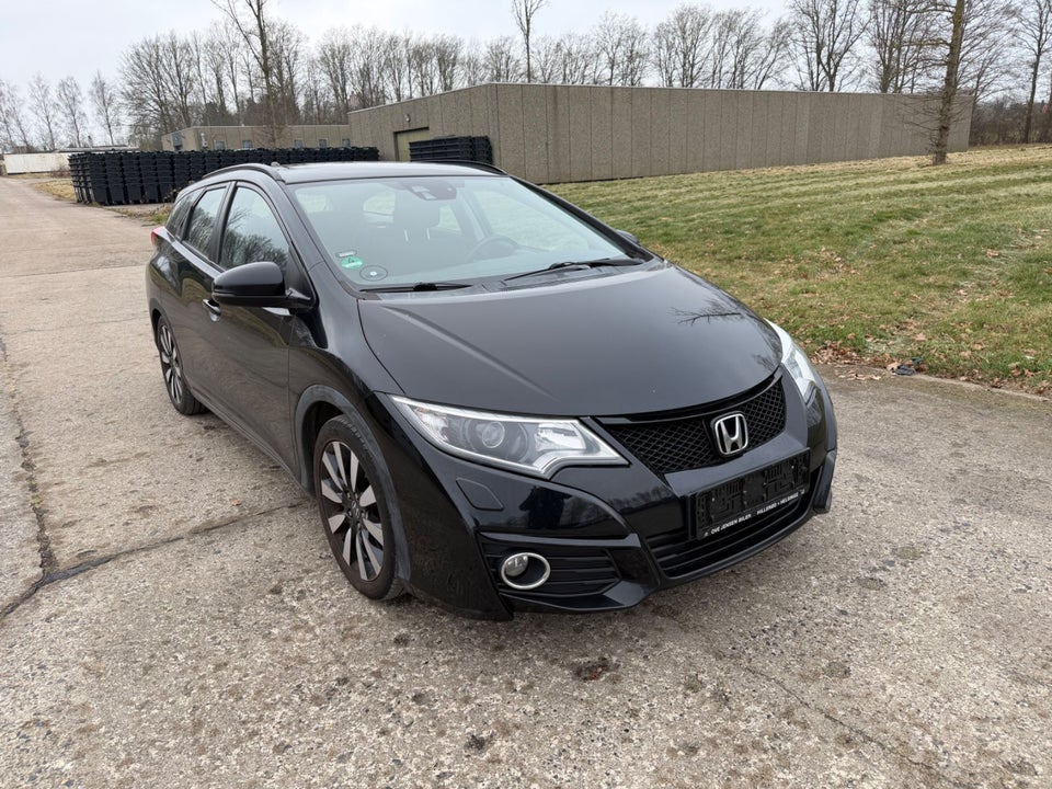 Honda Civic 1,8 i-VTEC Elegance Tourer 5d