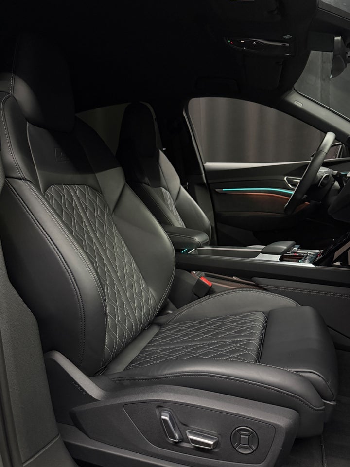 Audi Q8 e-tron 55 S-line Sportback quattro 5d