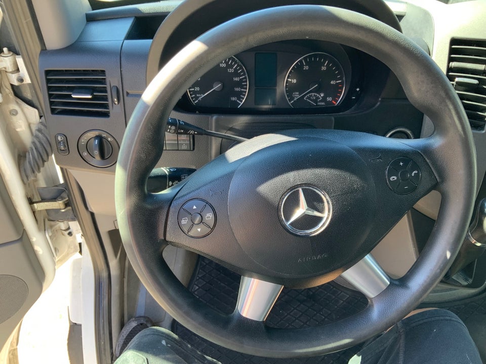 Mercedes Sprinter 216 2,2 CDi R2 Kassevogn aut. 5d