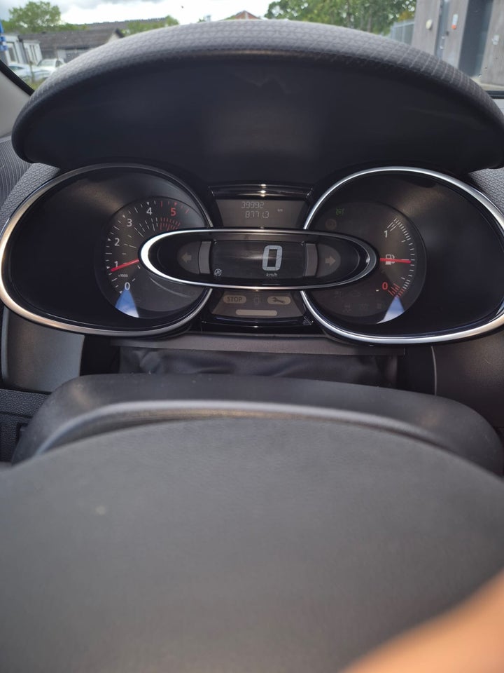 Renault Clio IV 1,5 dCi 90 Limited Sport Tourer 5d