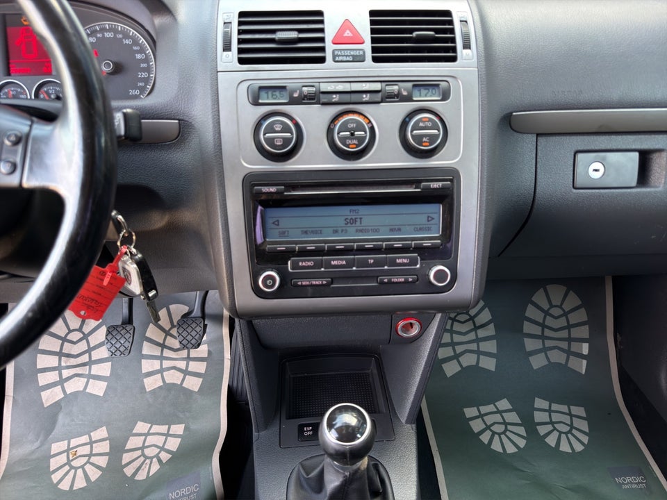 VW Touran 1,4 TSi 140 Highline 7prs 5d
