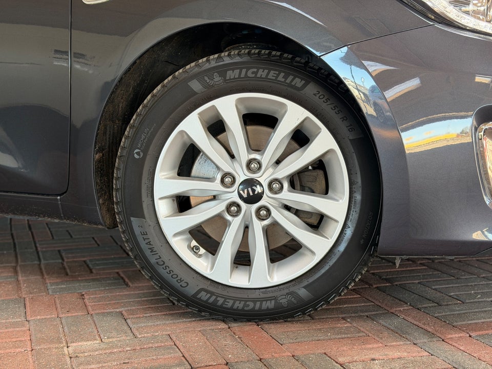 Kia Ceed 1,6 CRDi 136 Attraction SW 5d