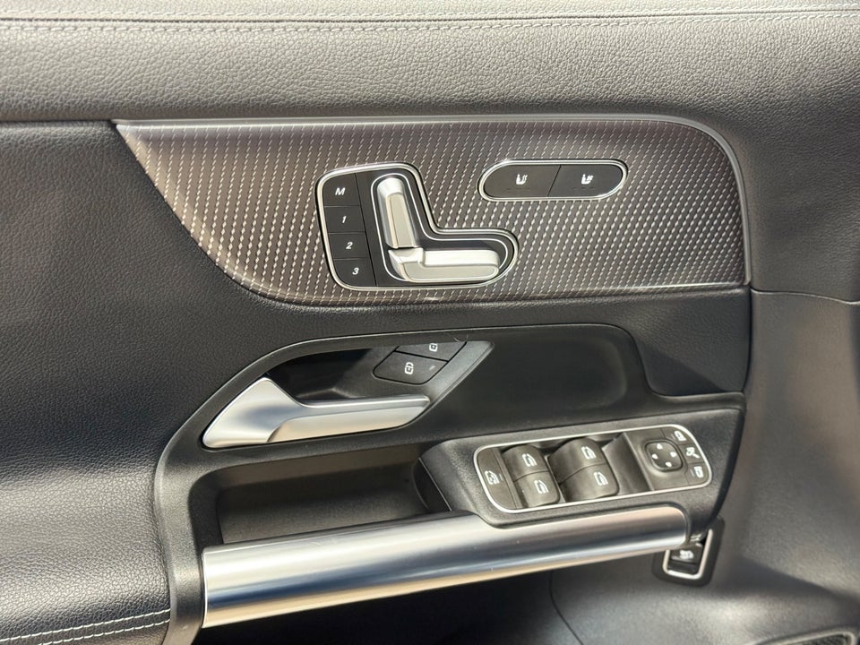 Mercedes EQA350 AMG Line 4Matic 5d