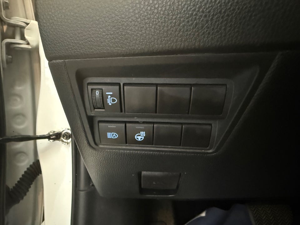 Toyota Yaris 1,5 Hybrid H1 e-CVT 5d