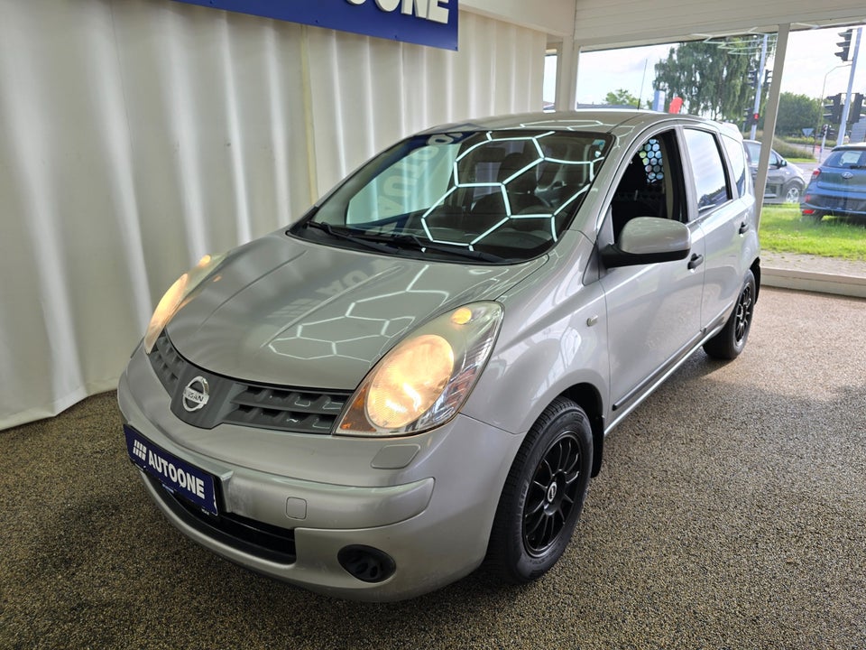 Nissan Note 1,6 Acenta aut. 5d