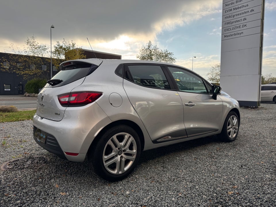 Renault Clio IV 1,5 dCi 90 Limited 5d