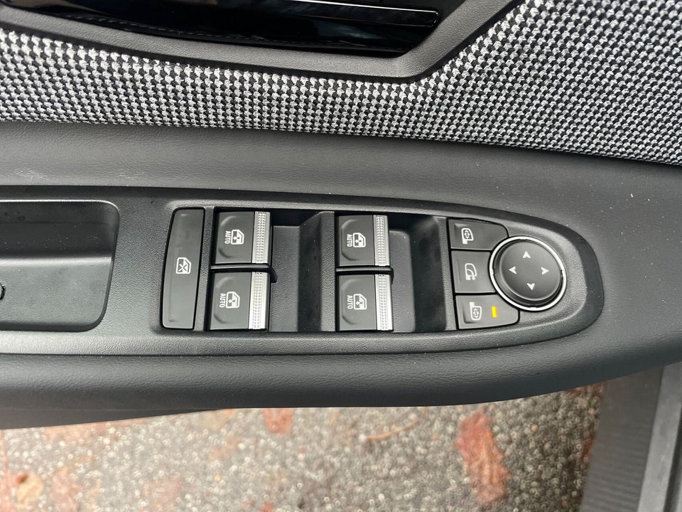 Renault 4 E-Tech 52 Iconic 5d