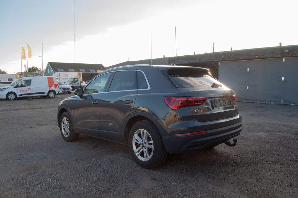 Audi Q3 45 TFSi e Attitude plus S-tr. 5d