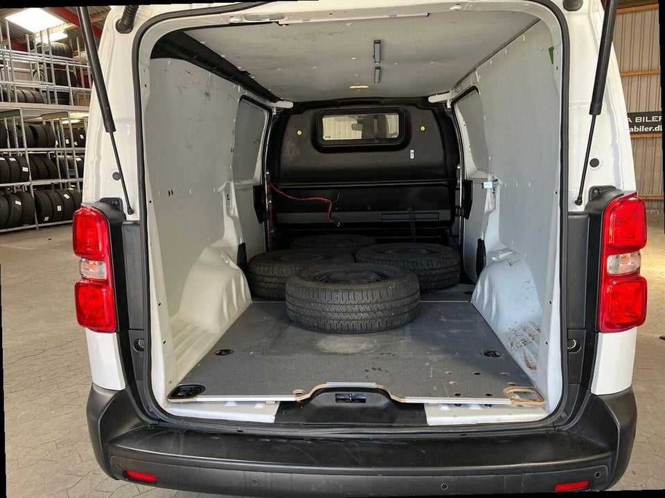 Toyota ProAce 2,0 D 144 Long Comfort Master aut. 4d