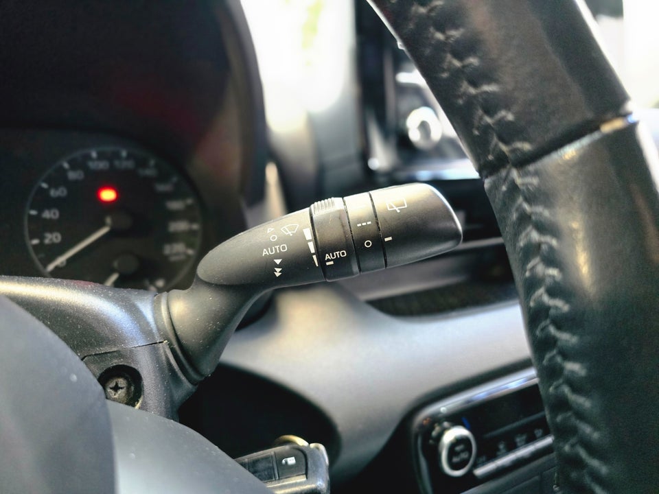 Toyota Yaris 1,5 Hybrid H2 e-CVT 5d