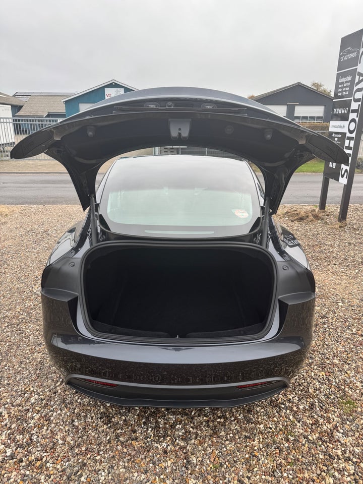 Tesla Model 3 RWD 4d