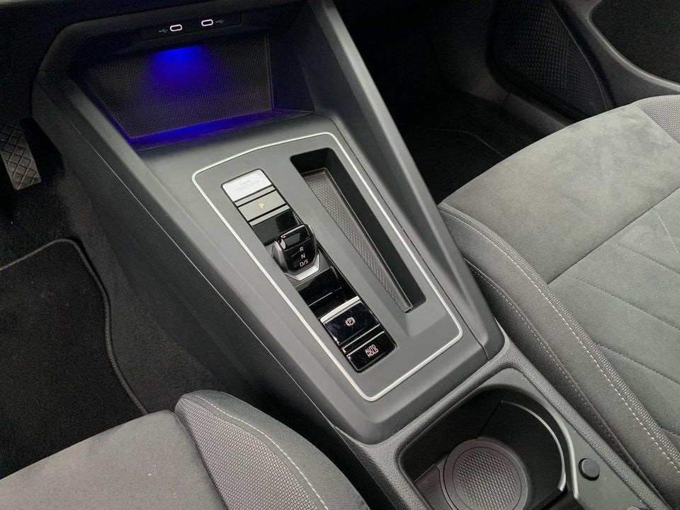 VW Golf VIII 1,4 eHybrid DSG 5d