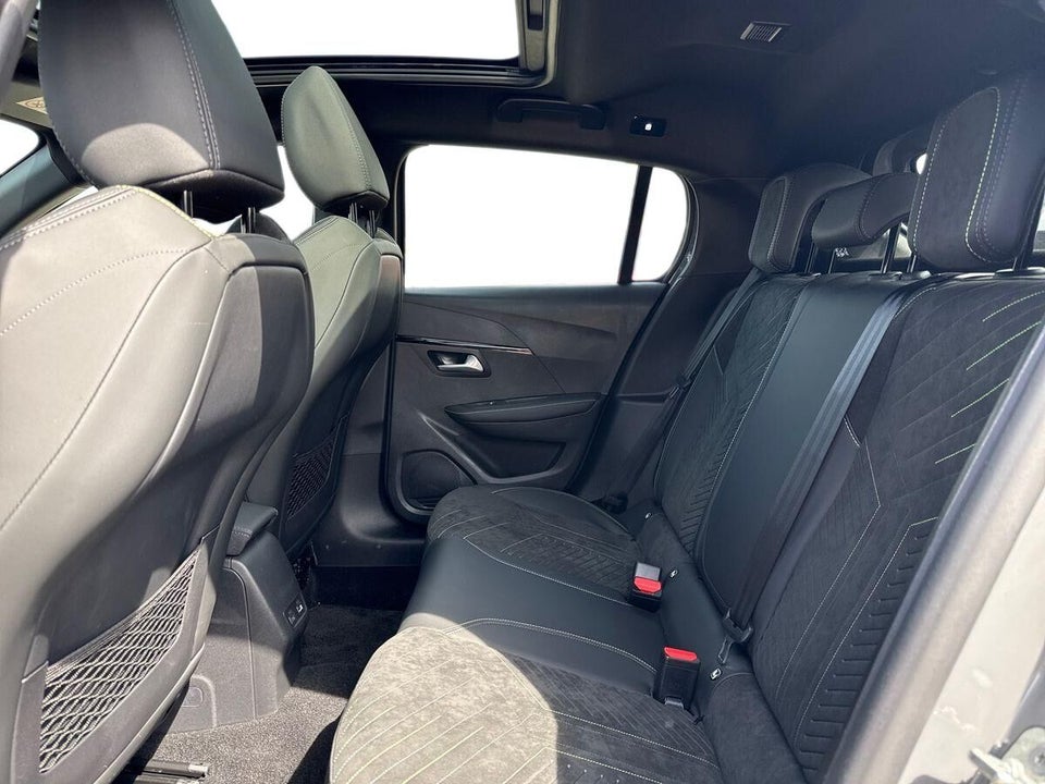 Peugeot e-208 54 GT Pack 5d