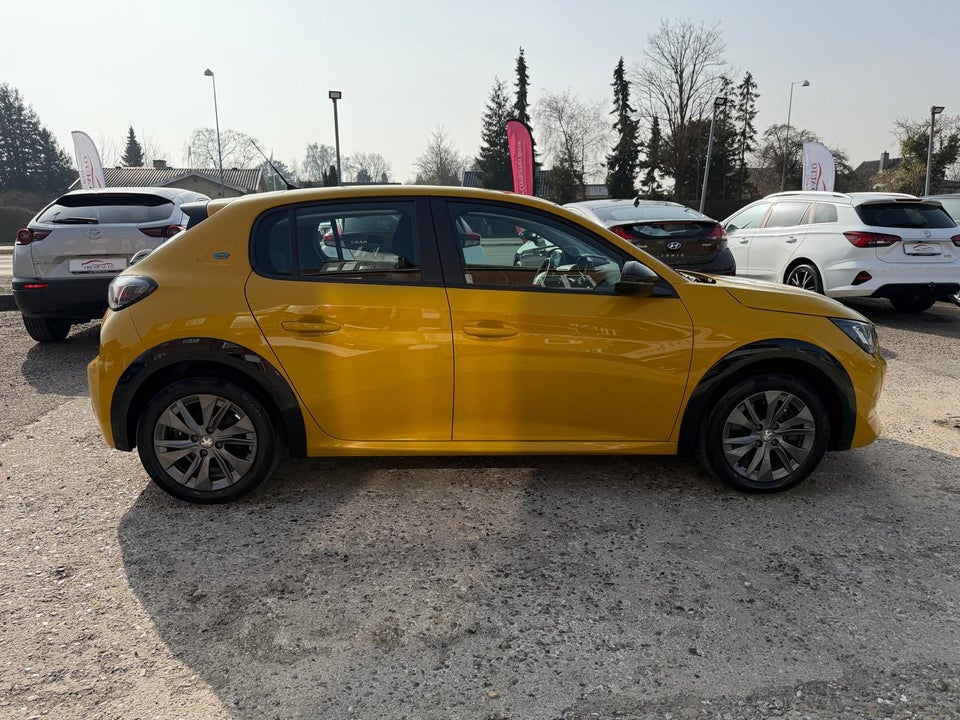Peugeot e-208 50 Active 5d