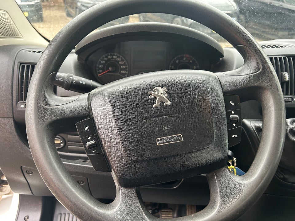 Peugeot Boxer 335 2,2 HDi 130 Ladvogn L3 2d