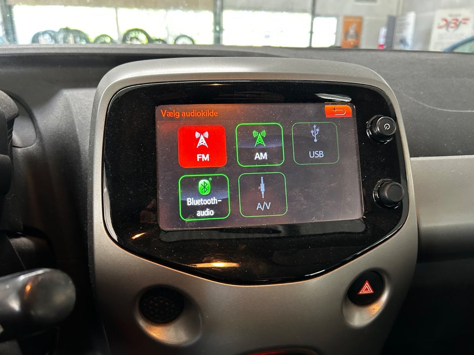 Citroën C1 1,2 PureTech Attraction 5d