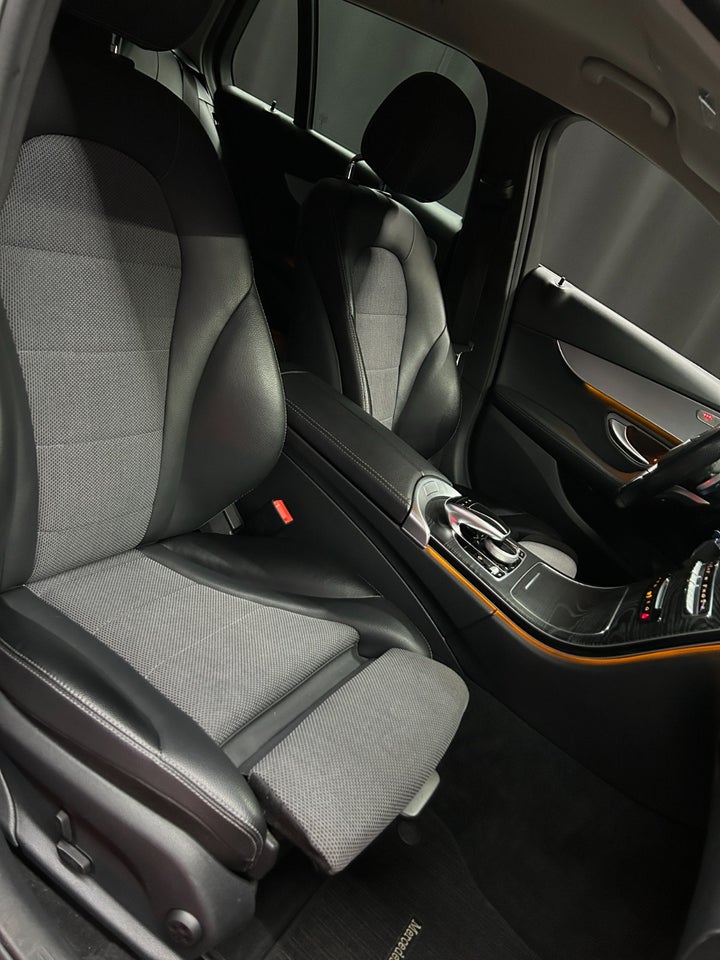 Mercedes C220 d 2,2 AMG Line stc. aut. 5d