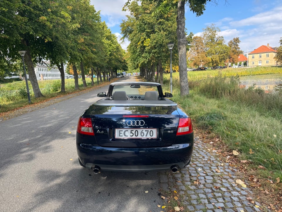 Audi A4 3,0 V6 Cabriolet Multitr. 2d