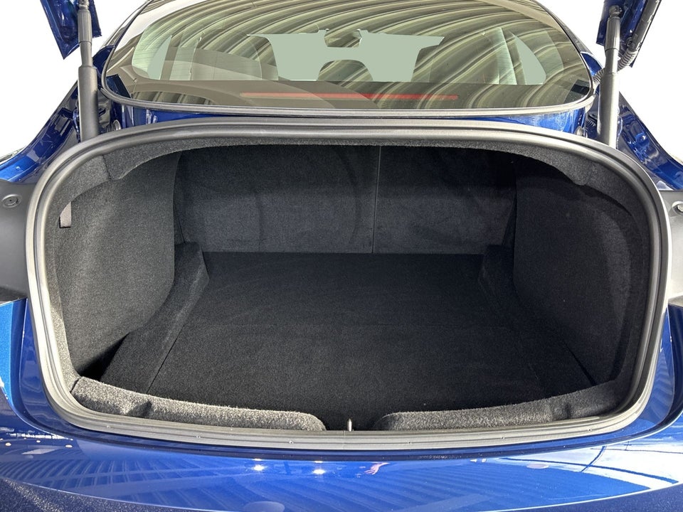 Tesla Model 3 Long Range RWD 4d