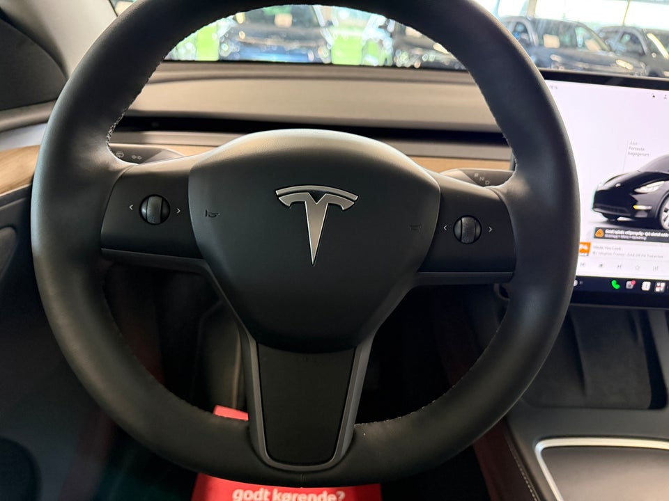 Tesla Model Y Long Range AWD 5d