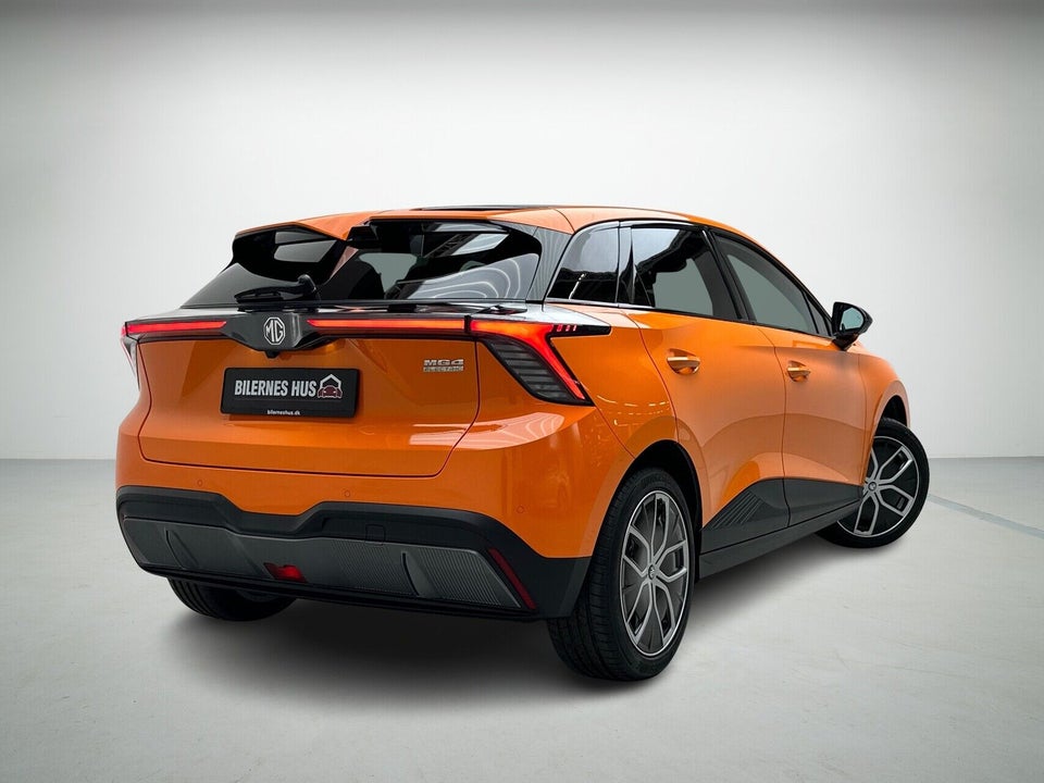 MG 4 77 Luxury Extended Range 5d