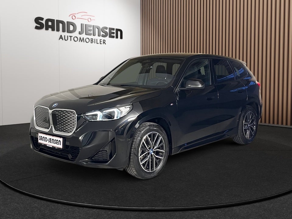 BMW iX1 xDrive30 M-Sport 5d
