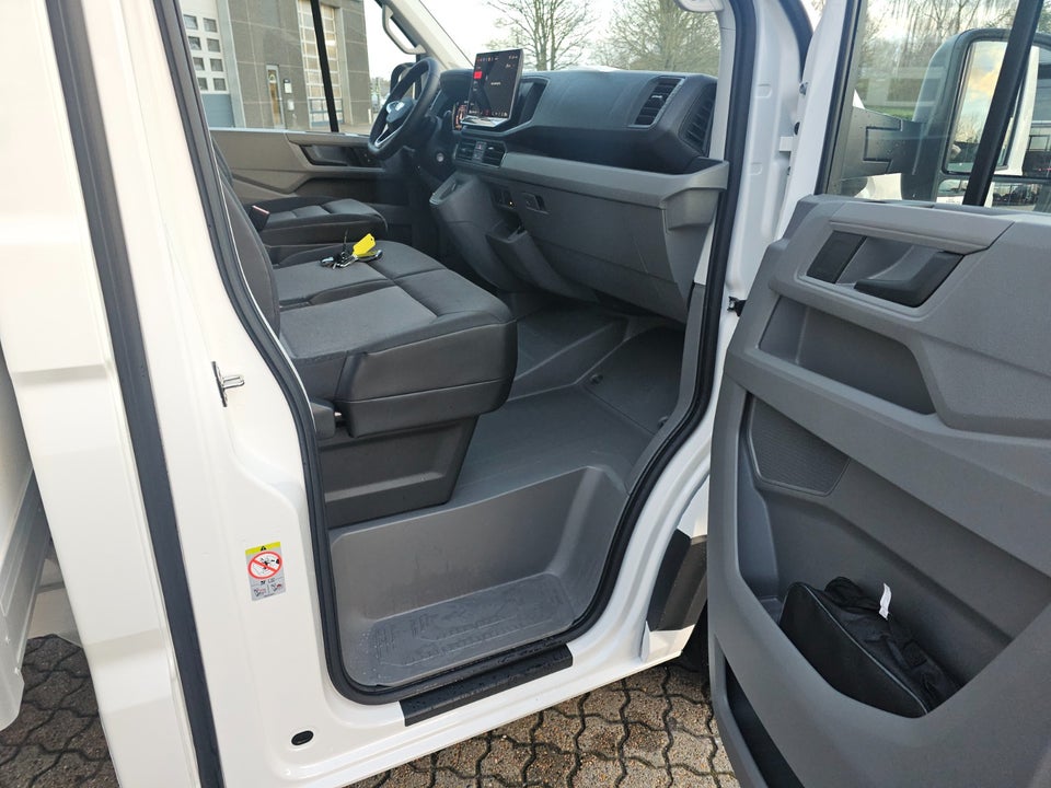 MAN TGE 2,0 3.180 L4 Box m/lift aut. FWD