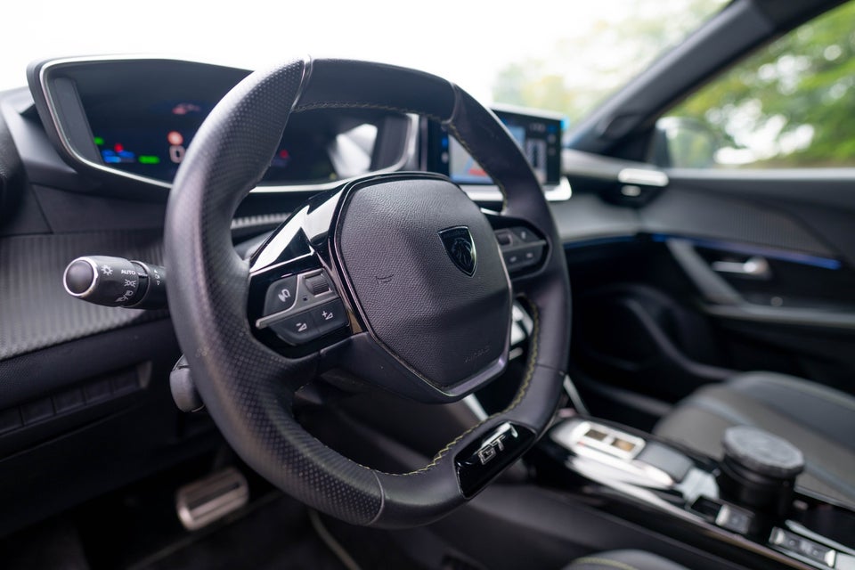 Peugeot e-2008 54 GT 5d