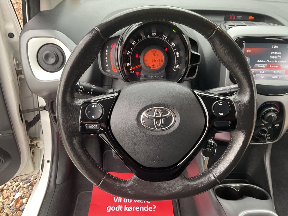 Toyota Aygo 1,0 VVT-i x-plore 5d