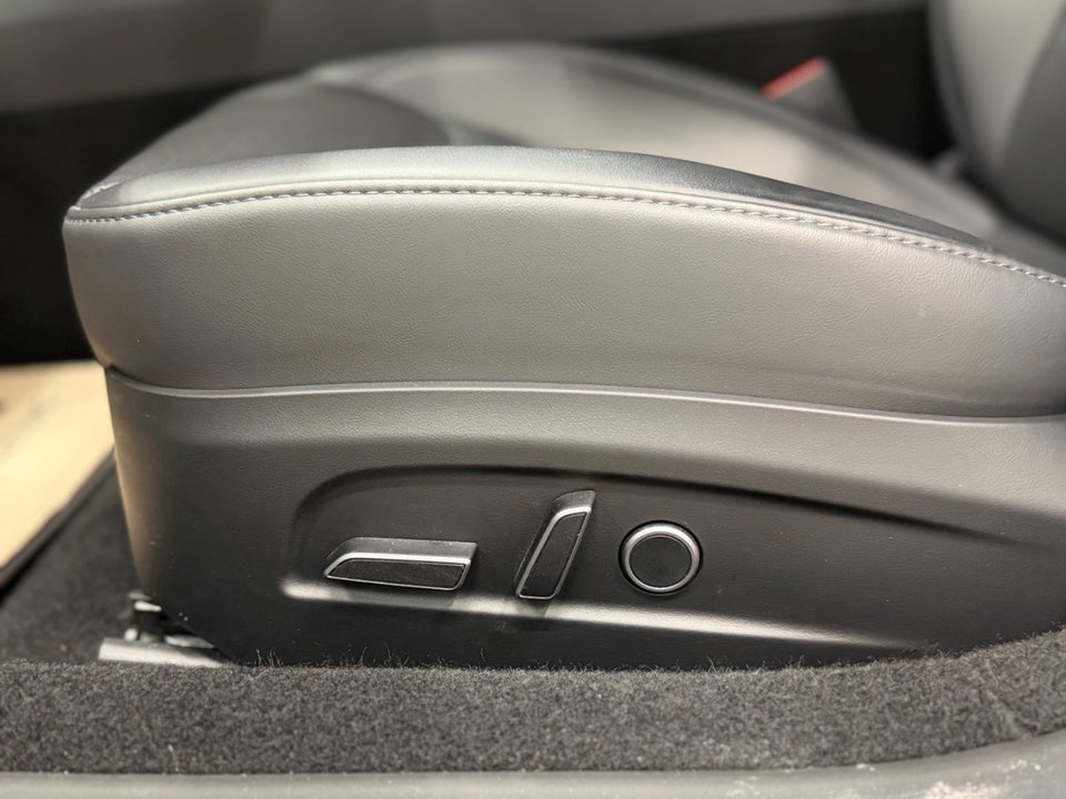 Tesla Model 3 RWD 4d