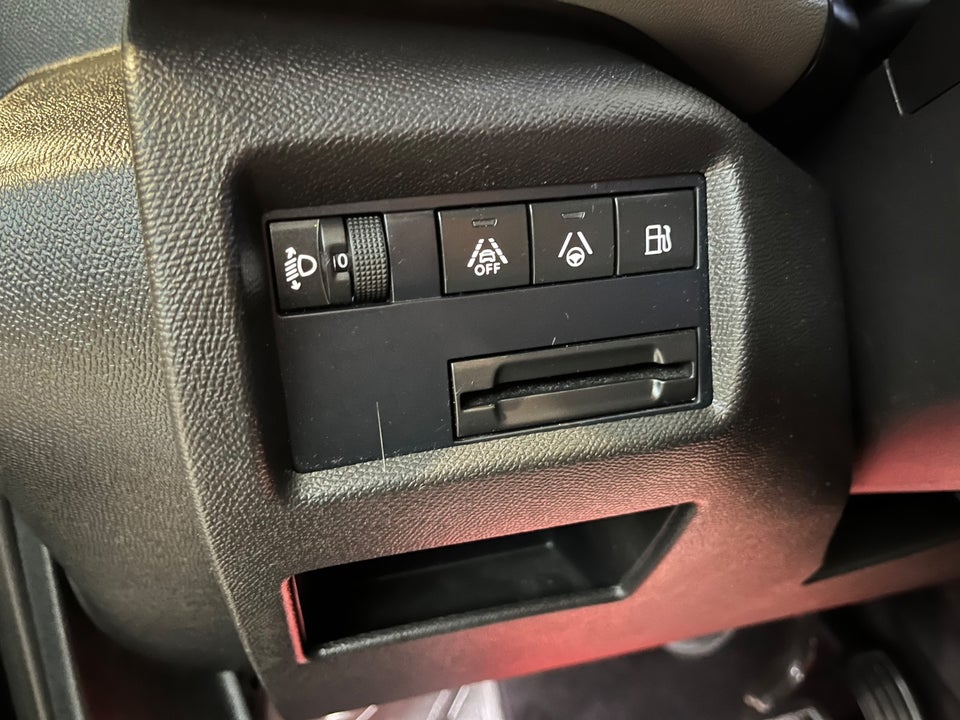 Citroën C5 Aircross 1,6 Hybrid Feel EAT8 5d