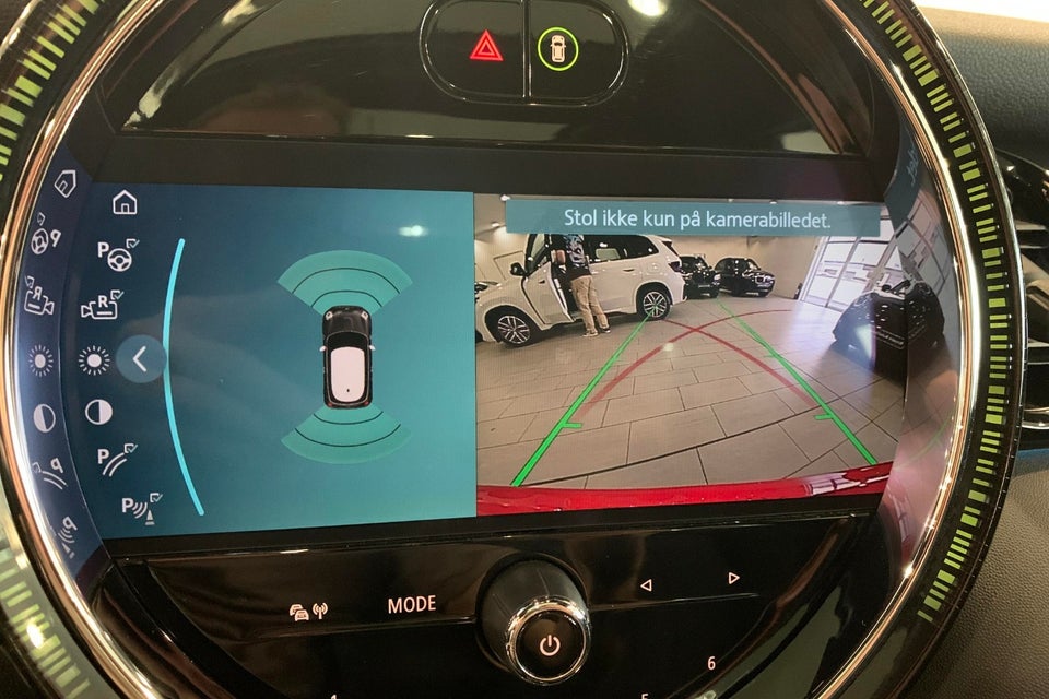 MINI Cooper SE Essential 3d