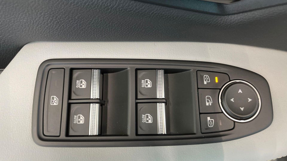 Renault Scenic E-Tech 87 Iconic 5d