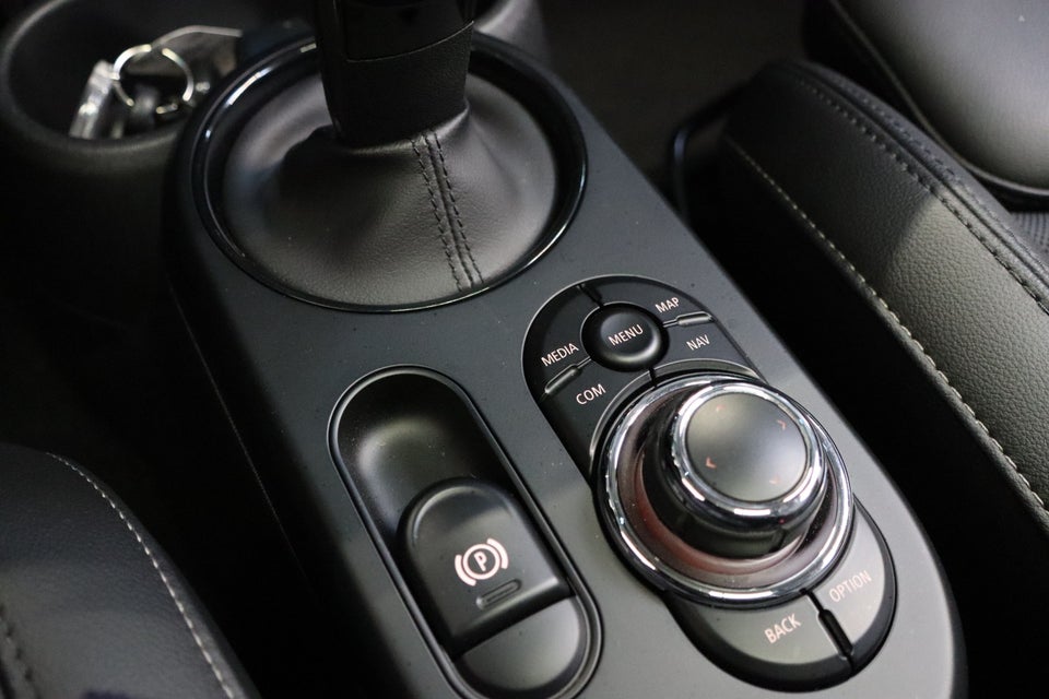 MINI Cooper SE Camden Edition 3d