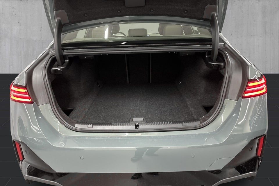 BMW i5 eDrive40 M-Sport 4d