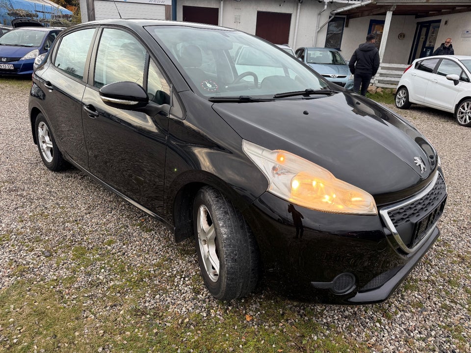 Peugeot 208 1,2 VTi Active 5d