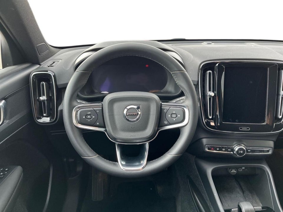 Volvo XC40 ReCharge Extended Range Plus 5d
