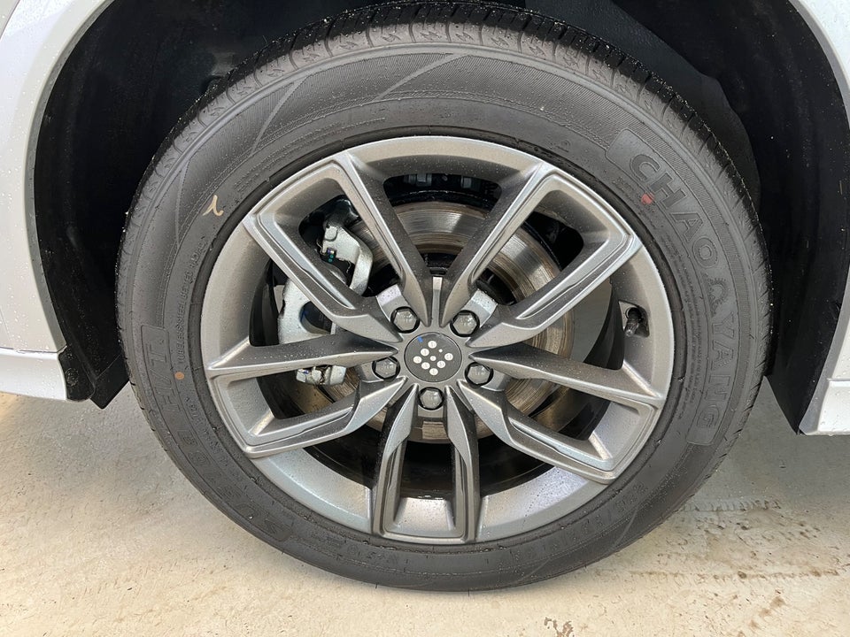 Navor E5 1,5 PHEV Rock 5d