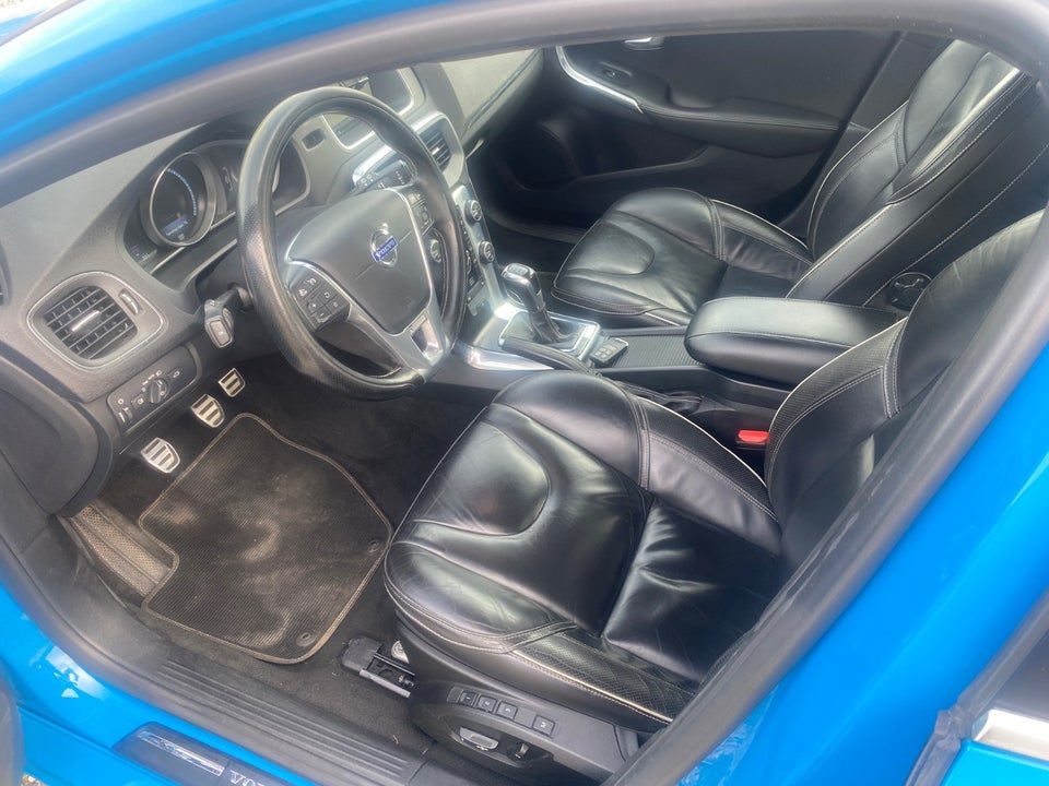 Volvo V40 2,0 D4 190 R-Design Drive-E 5d