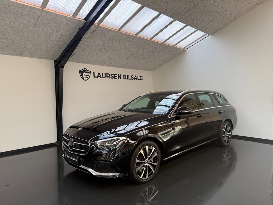 Mercedes E300 de 2,0 Avantgarde stc. aut. 5d