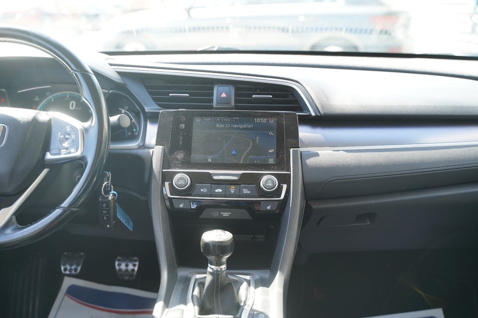 Honda Civic 1,6 i-DTEC Elegance 4d