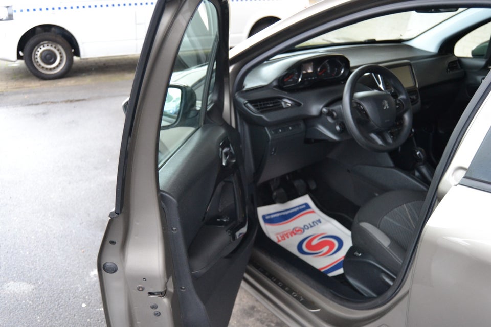 Peugeot 208 1,2 VTi 82 Active 5d