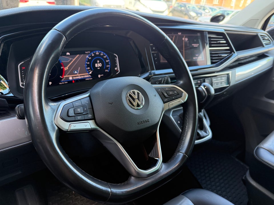 VW Caravelle 2,0 TDi 199 Highline DSG 4Motion kort