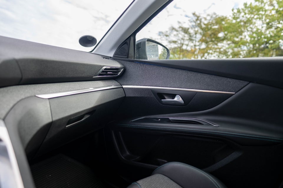 Peugeot 3008 1,5 BlueHDi 130 Allure Pack EAT8 5d